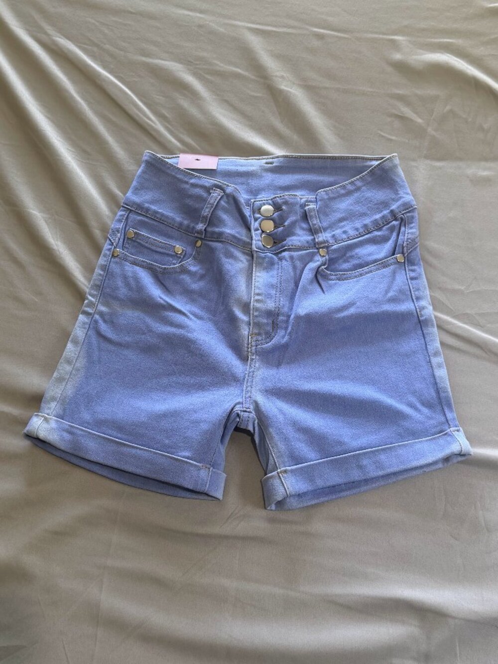 T&Y Fashion Junior's Triple Button Jean Shorts New With Tags Blue Size 9/10 (2)